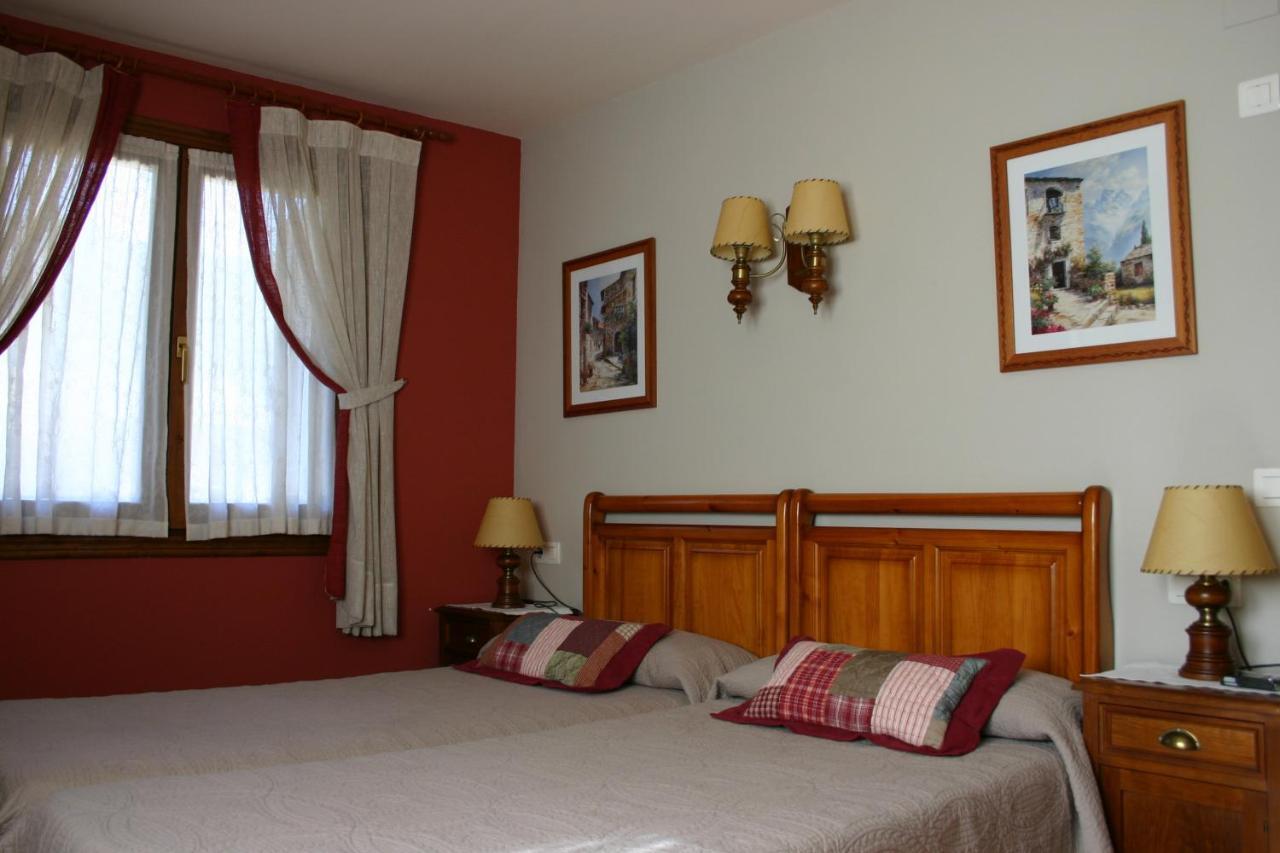 Casa Gallan Sarvisé Kamer foto